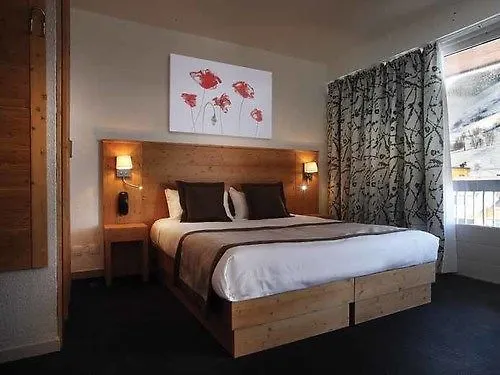 Hotel la Brunerie Les Deux Alpes 3*,